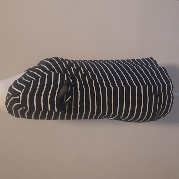 Attention fitted short sleeve t-shirt size large - Picture 4 of 7